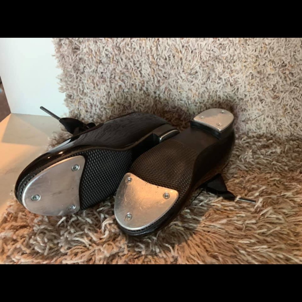 Dance Class Tap Shoes - Picture 2 of 3